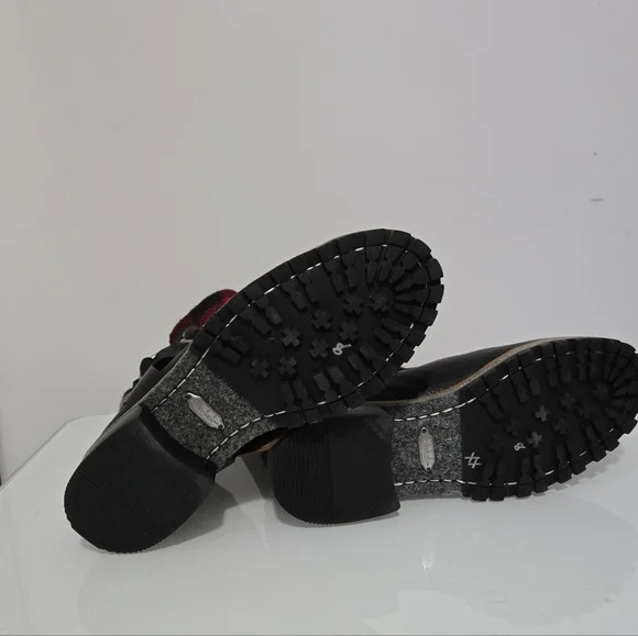 WOOLRICH-New With Tags! Red And Black Plaid Waterproof Wool Ankle Boots. Size 8 - Picture 5 of 11